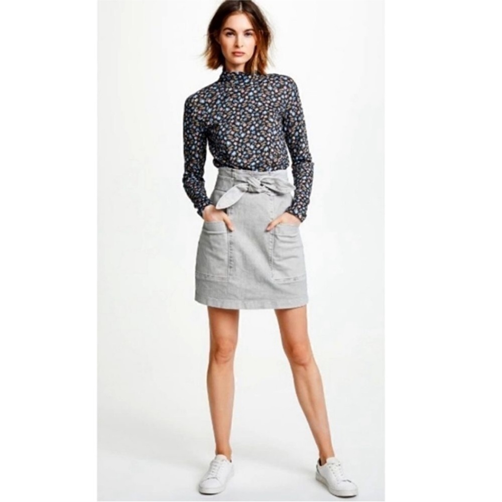 Rebecca Taylor gray denim bow skirt. Size 29